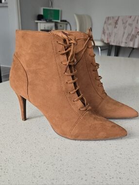 le chateau Tan Suede Lace-Up Pointed Ankle Booties
